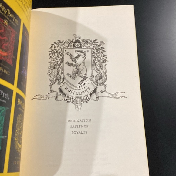 Harry Potter and the Chamber of Secrets (20th Anniversary Edition) - Novel - Picture 5 of 12